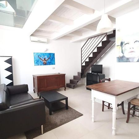 Urban Cottage - Casa Vacanze Барі Екстер'єр фото